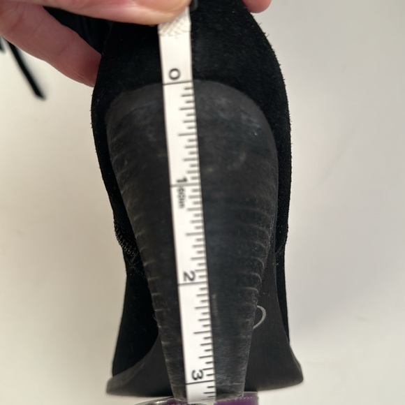 Reba McEntire suede boots - Picture 11 of 16